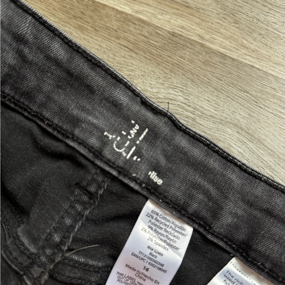 Black Denim Women's Shorts size 16 - Picture 5 of 5